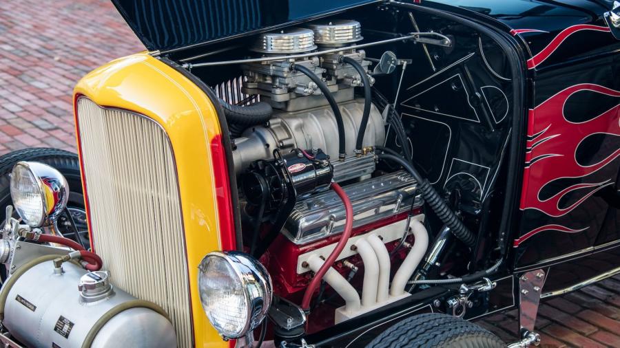 Моторный отсек Ford McMullen Roadster 1932 года  (фото 14 из 31)